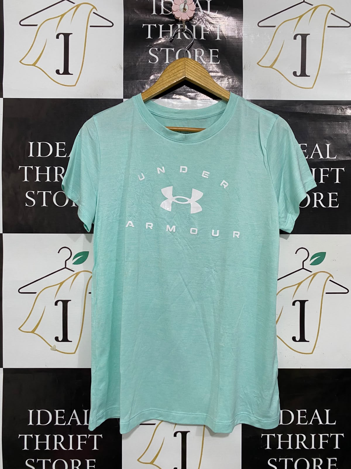 UNDER ARMOUR |L| BUST 20| A38| MINT GREEN ATHLETIC PERFORMANCE T-SHIRT
