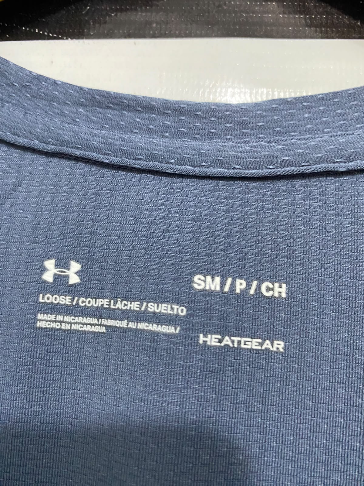 UNDER ARMOUR |S| BUST 16| A38| SLATE BLUE HEATGEAR V-NECK ATHLETIC T-SHIRT