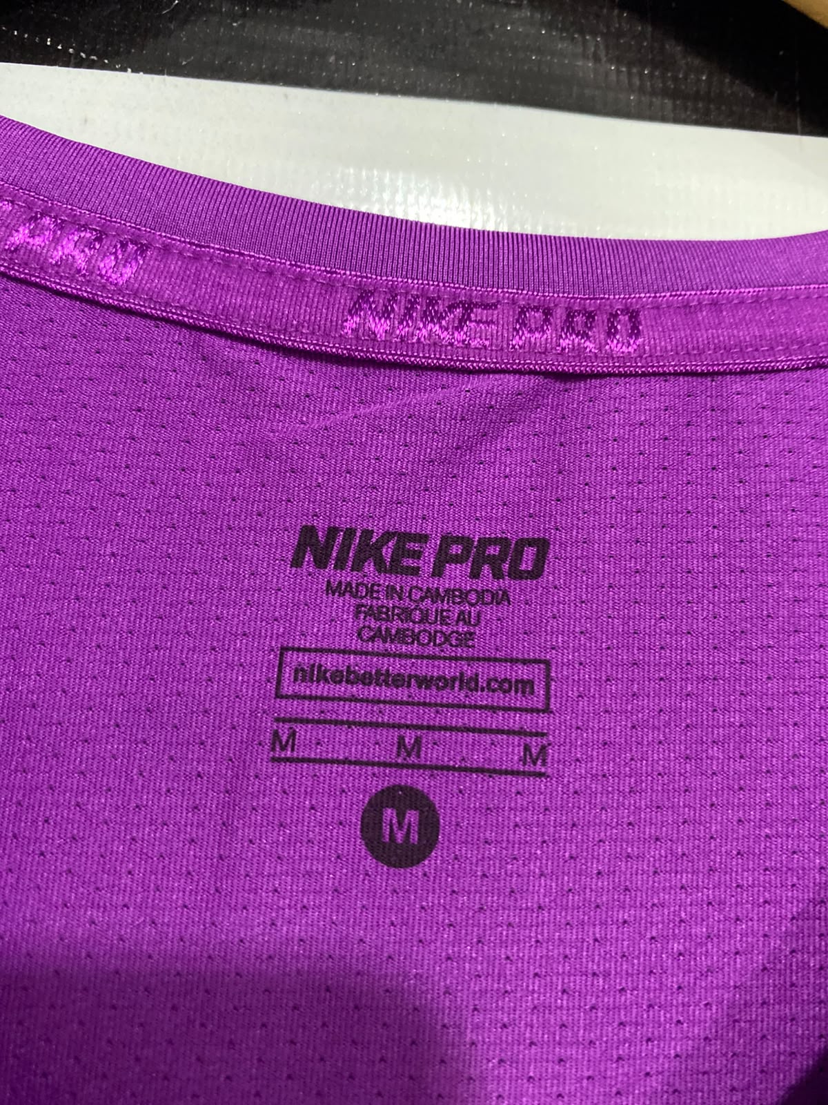 NIKE |M| BUST 15| A38| PRO VIOLET DRI-FIT ATHLETIC T-SHIRT