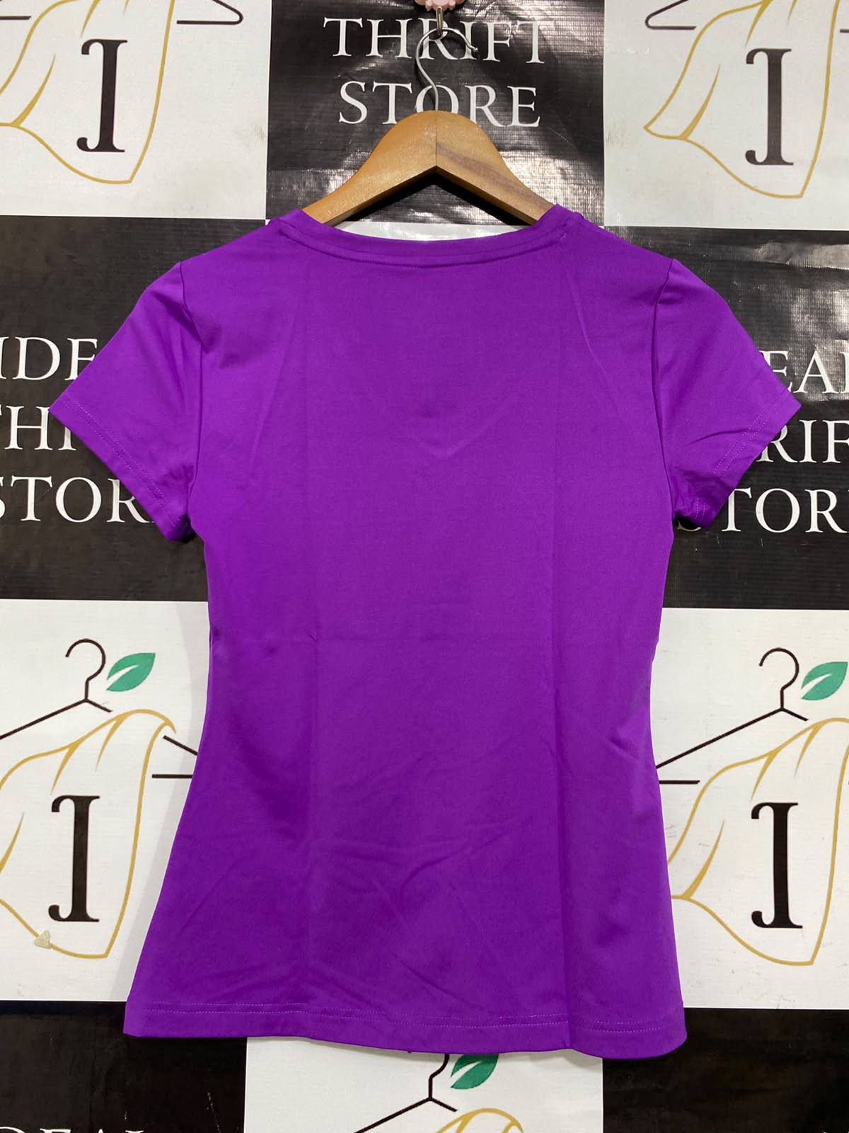 FILA |S| BUST 15| A38| PURPLE V-NECK ATHLETIC PERFORMANCE T-SHIRT