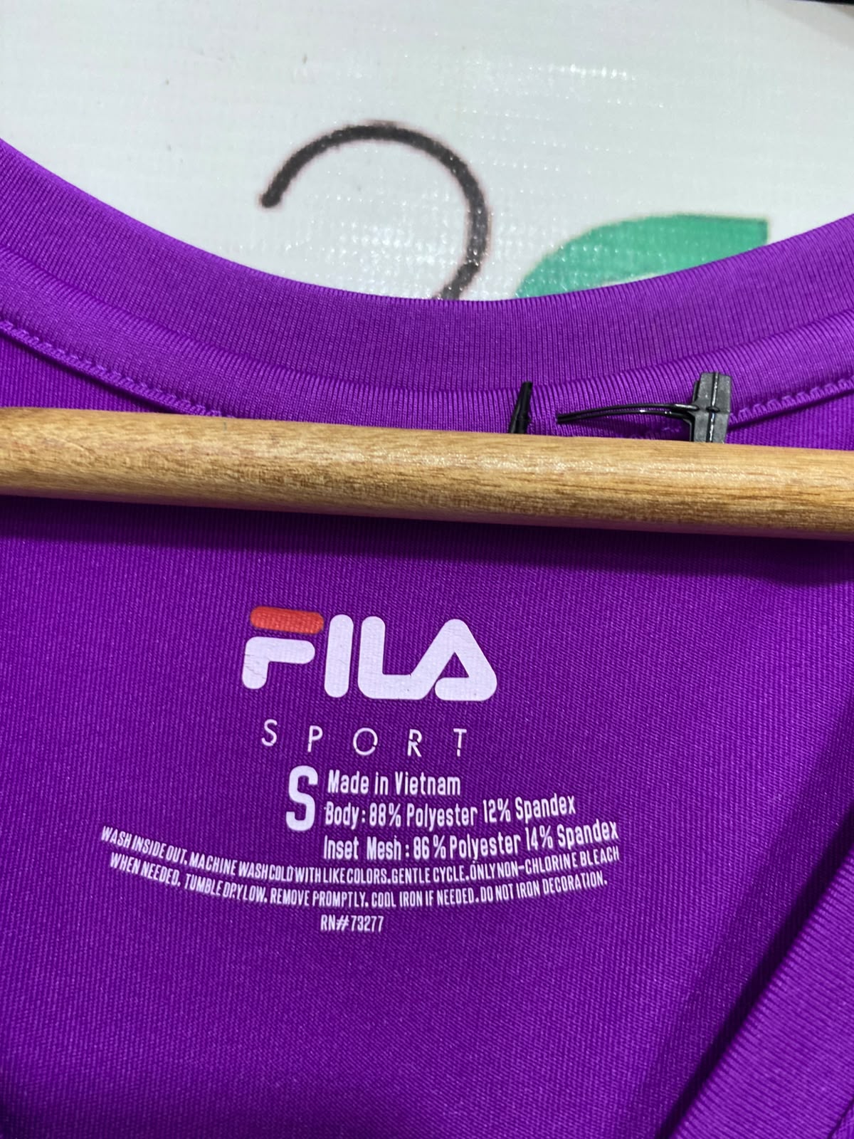 FILA |S| BUST 15| A38| PURPLE V-NECK ATHLETIC PERFORMANCE T-SHIRT