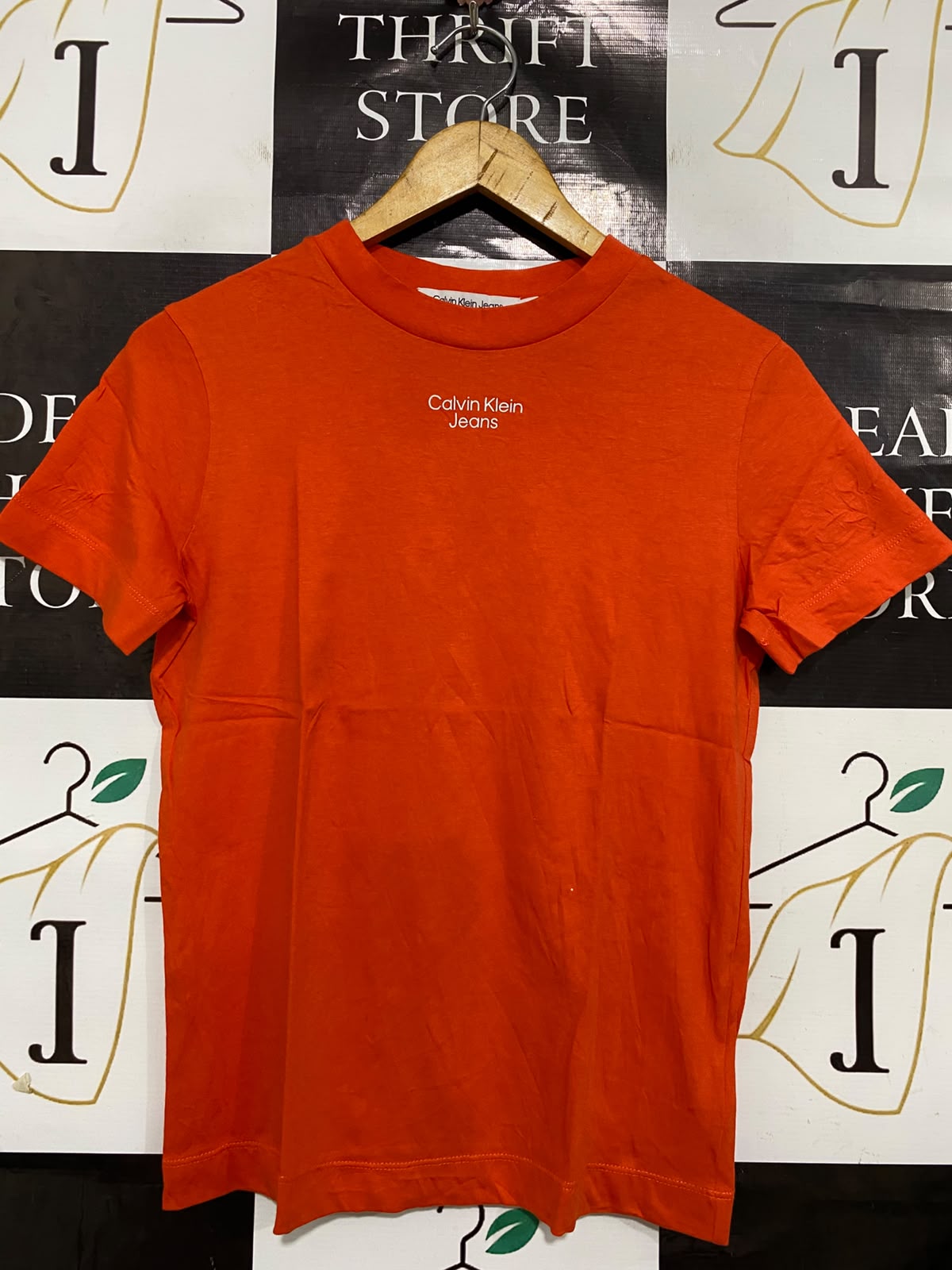 CALVIN KLEIN JEANS |XS| BUST 16 | A38| VIBRANT ORANGE LOGO T-SHIRT
