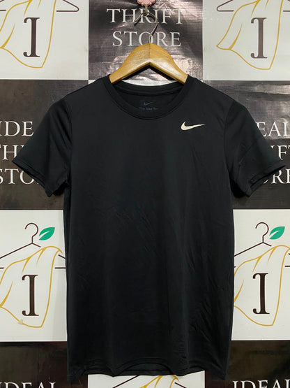 NIKE |S| BUST 17| A38| CLASSIC BLACK DRI-FIT ATHLETIC T-SHIRT