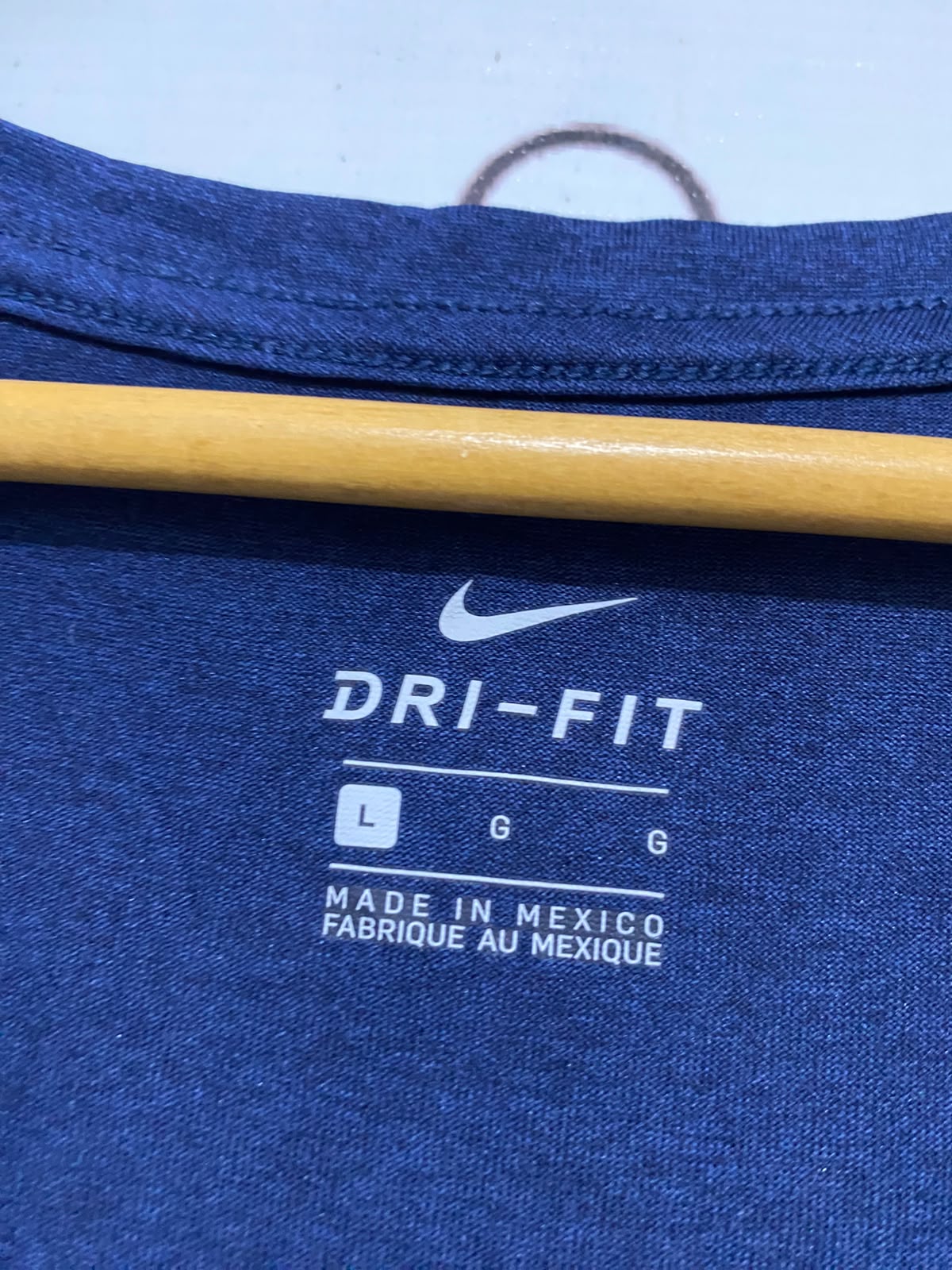 NIKE |L| BUST 20| A38| NAVY AIR FORCE BRANDED DRI-FIT V-NECK ATHLETIC T-SHIRT