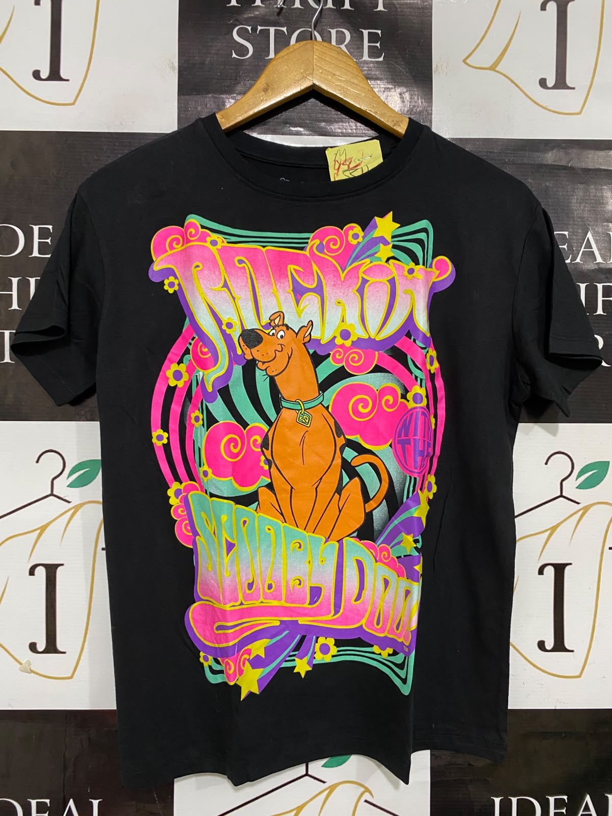 SCOOBY DOO |M| BUST 19| A38| BLACK PSYCHEDELIC GRAPHIC T-SHIRT