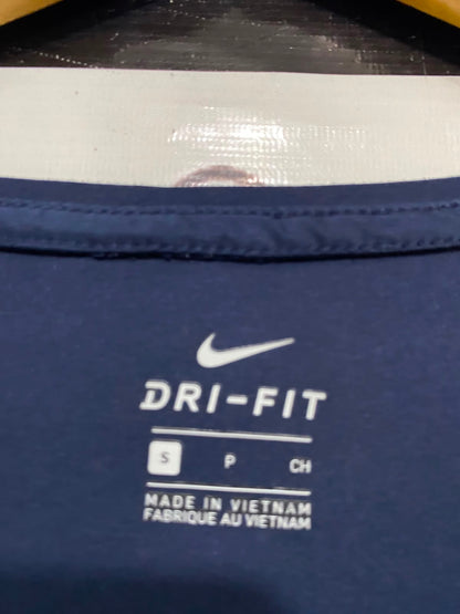 NIKE |S| BUST 17| A38| NAVY SCOOP-NECK DRI-FIT ATHLETIC T-SHIRT