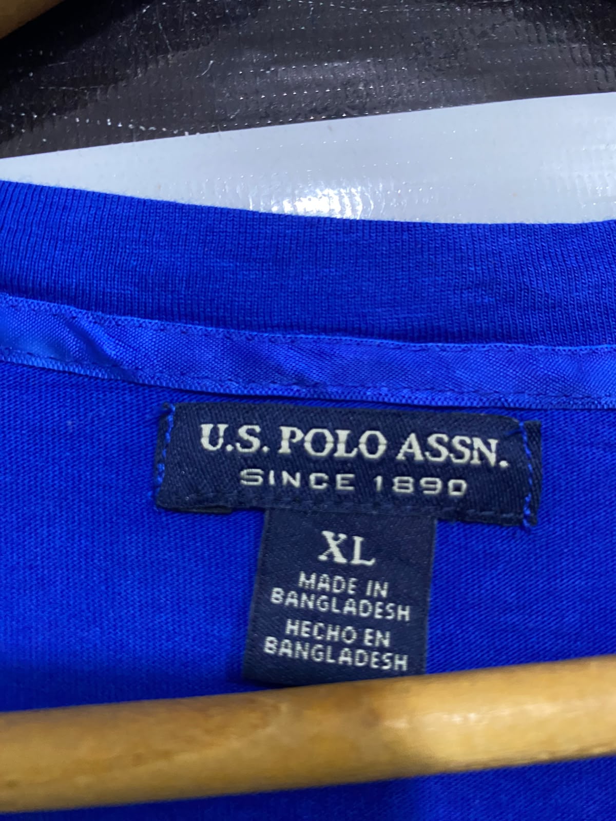 U S POLO ASSN |XL| BUST 21| A38| ROYAL BLUE & LIME GREEN LOGO V-NECK T-SHIRT