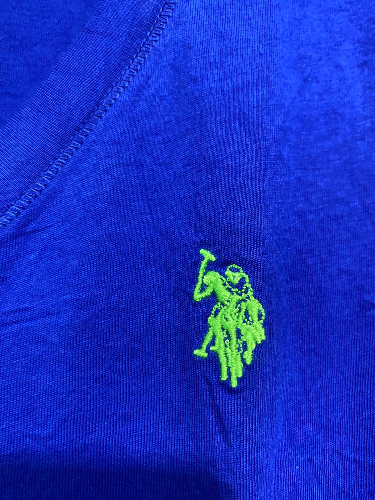 U S POLO ASSN |XL| BUST 21| A38| ROYAL BLUE & LIME GREEN LOGO V-NECK T-SHIRT