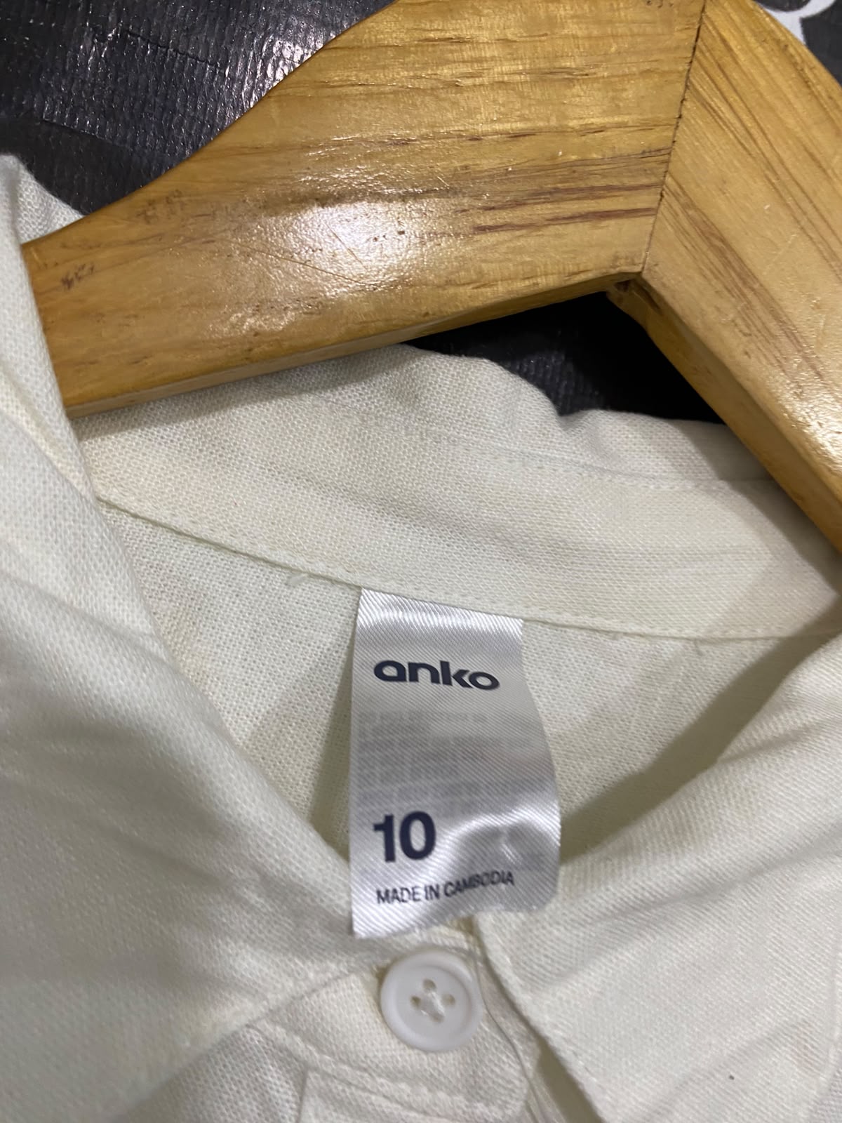 ANKO |M| BUST 22| A38| OFF-WHITE OFF-DUTY CREAM BUTTON-DOWN LONG-SLEEVE SHIRT