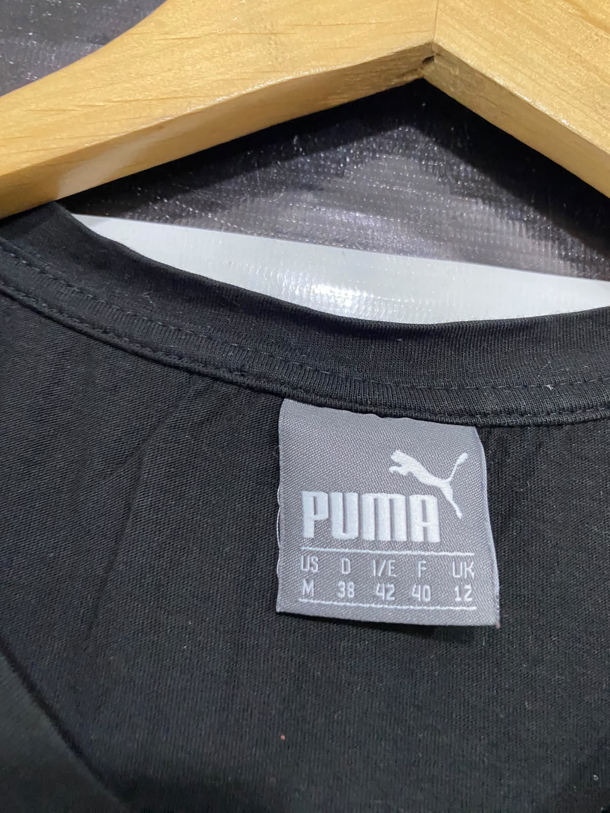 PUMA |M| BUST 16| A38| BLACK TROPICAL BOX-LOGO ATHLETIC T-SHIRT