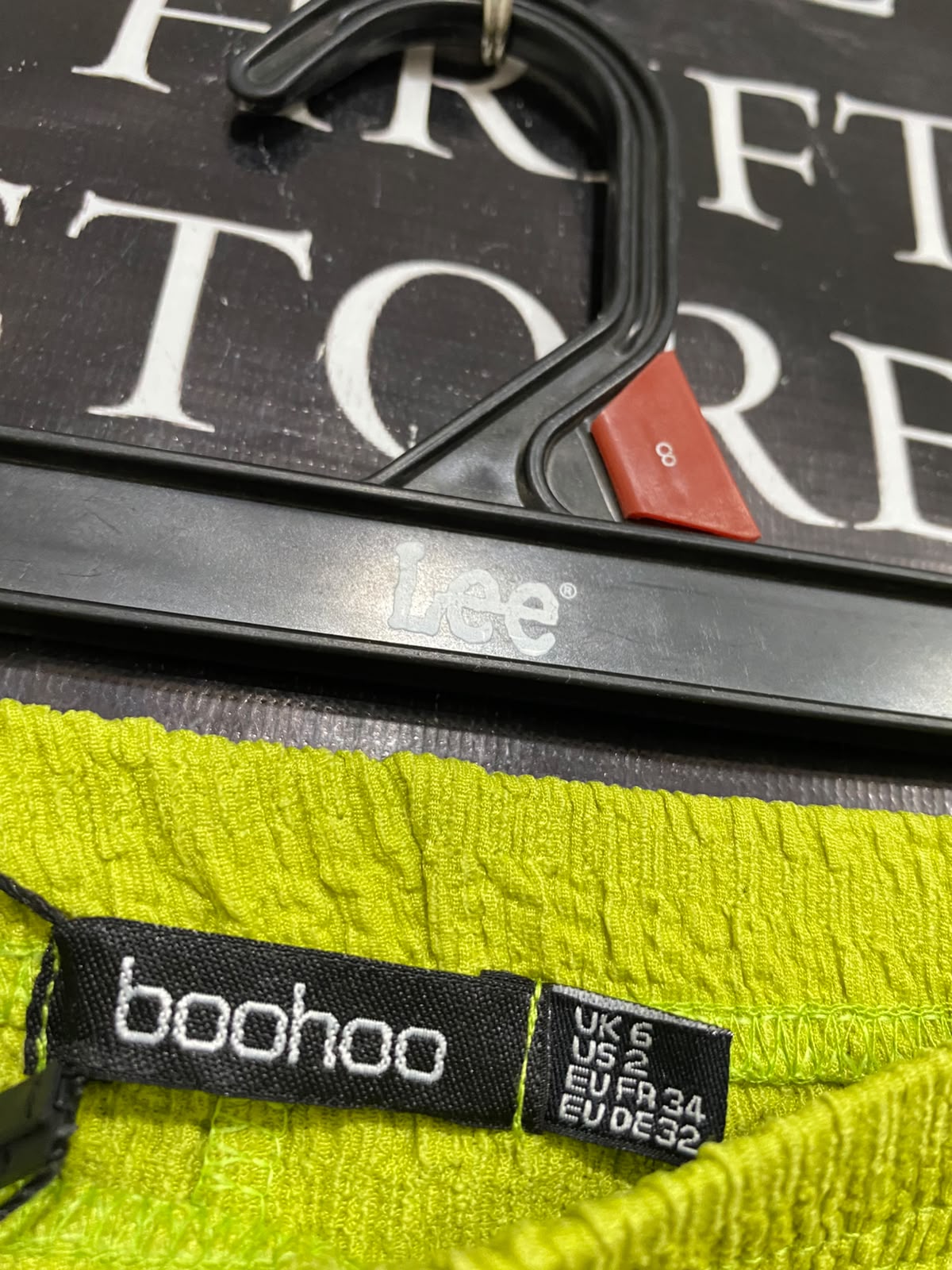 BOOHOO |XS| WAIST 24| A37| LIME GREEN TEXTURED HIGH-WAISTED TROUSERS