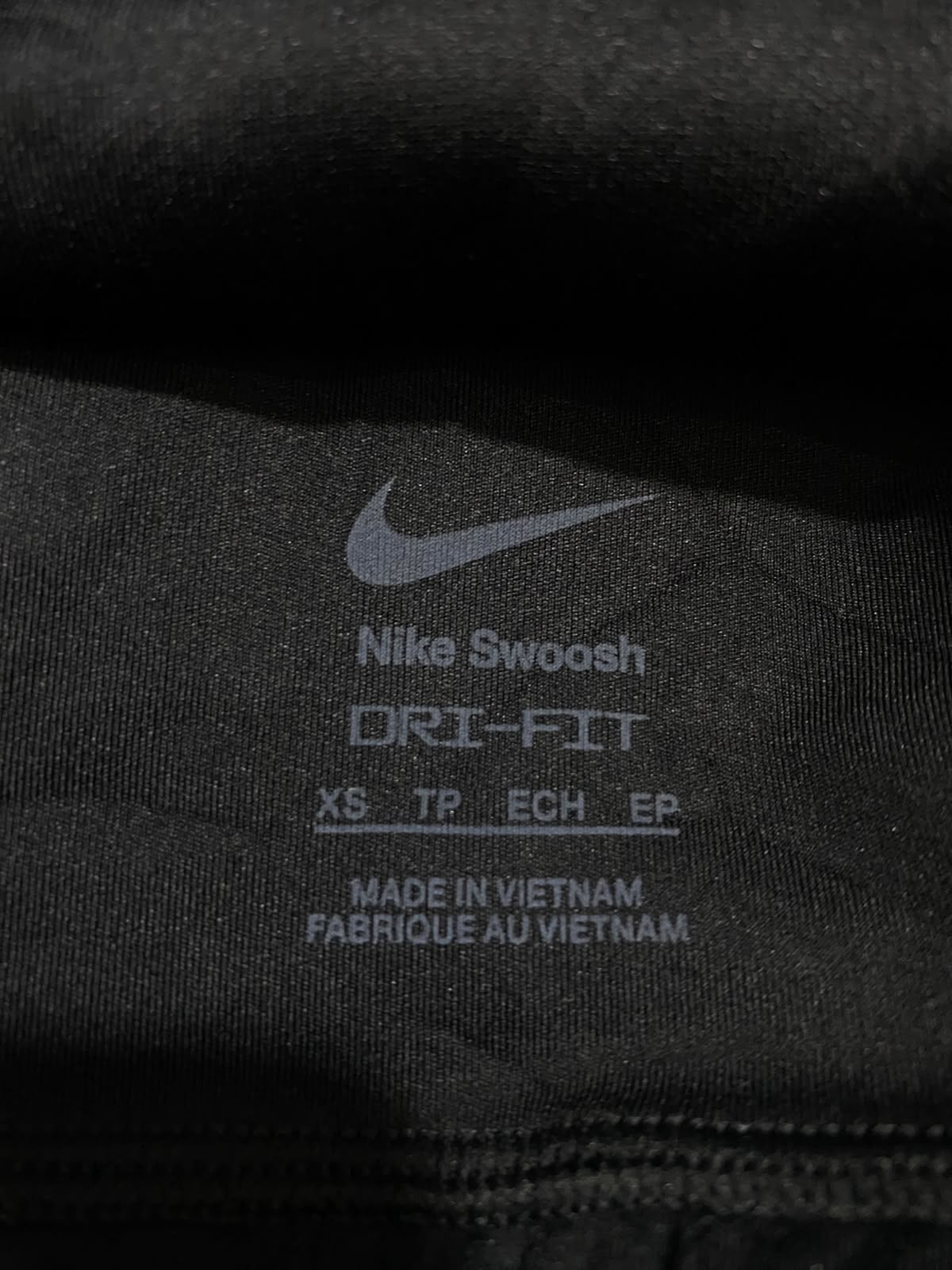 NIKE |XS| BUST 11| A37| BLACK & OFF-WHITE COLORBLOCK PATCH LOGO SPORTS BRA