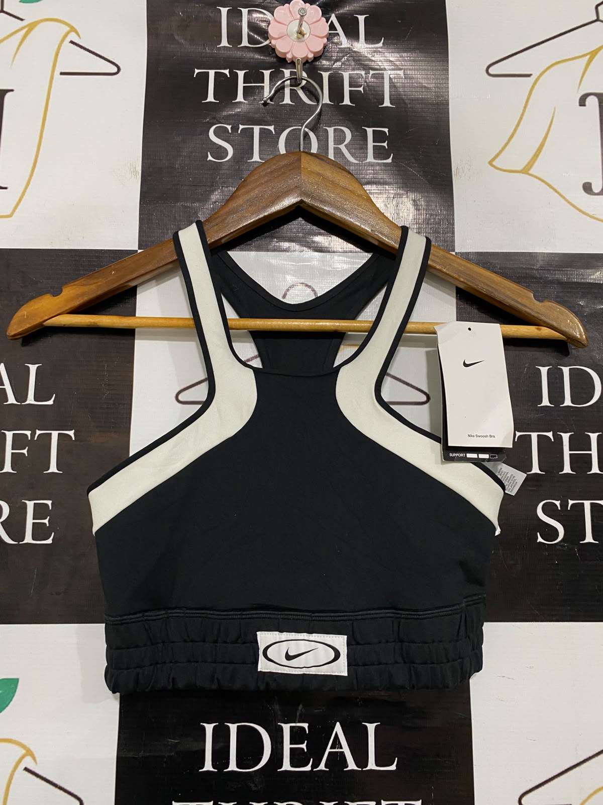 NIKE |XS| BUST 11| A37| BLACK & OFF-WHITE COLORBLOCK PATCH LOGO SPORTS BRA