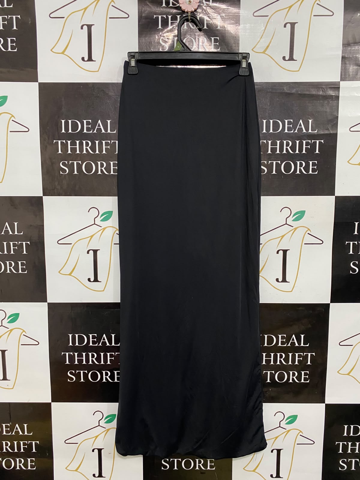 THANNE |XS| WAIST 24| A37| BLACK SATIN MINIMALIST SLIM MAXI SKIRT
