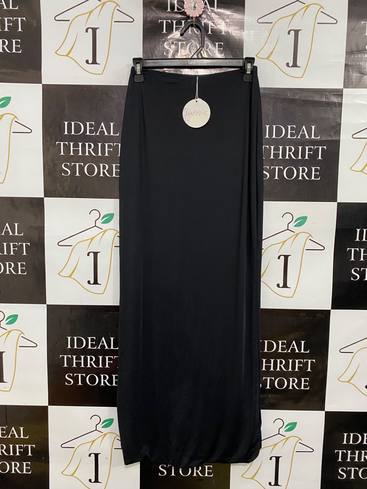 THANNE |XS| WAIST 24| A37| BLACK SATIN MINIMALIST SLIM MAXI SKIRT