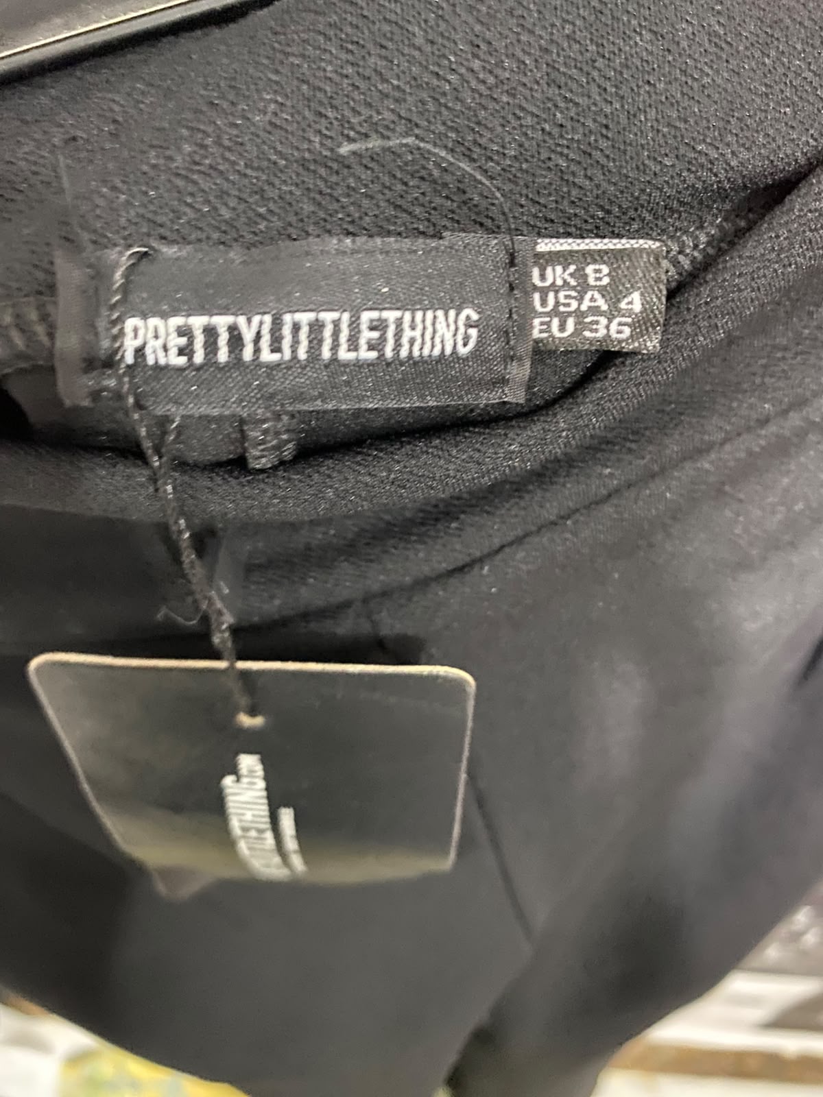 PRETTYLITTLE THING |XS| WAIST 24| A39| BLACK HIGH-WAISTED TAILORED FLARE TROUSERS