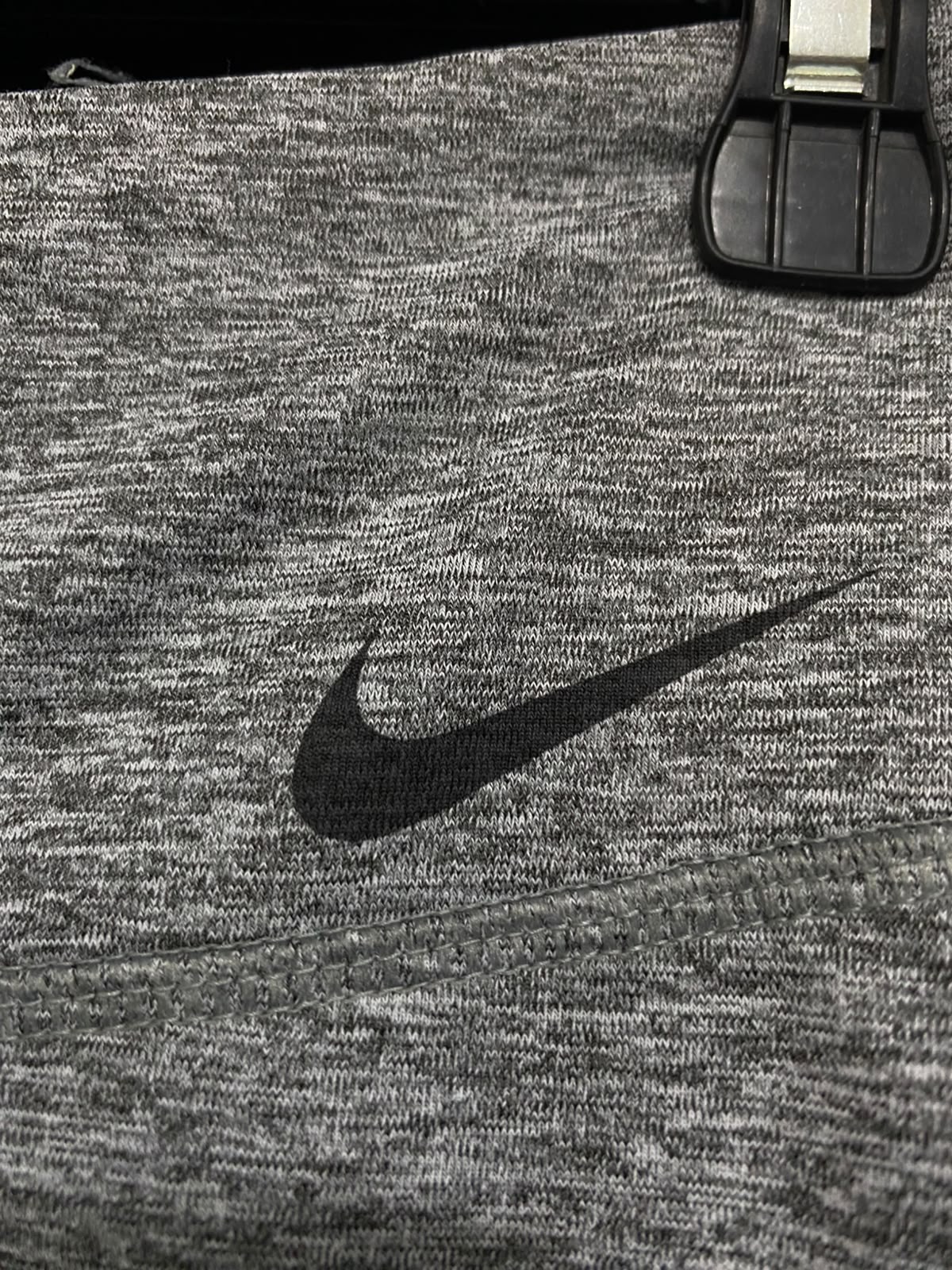 NIKE |S| WAIST 24| A39| HEATHER GREY & HOT PINK SIDE-STRIPE CROPPED ATHLETIC LEGGINGS
