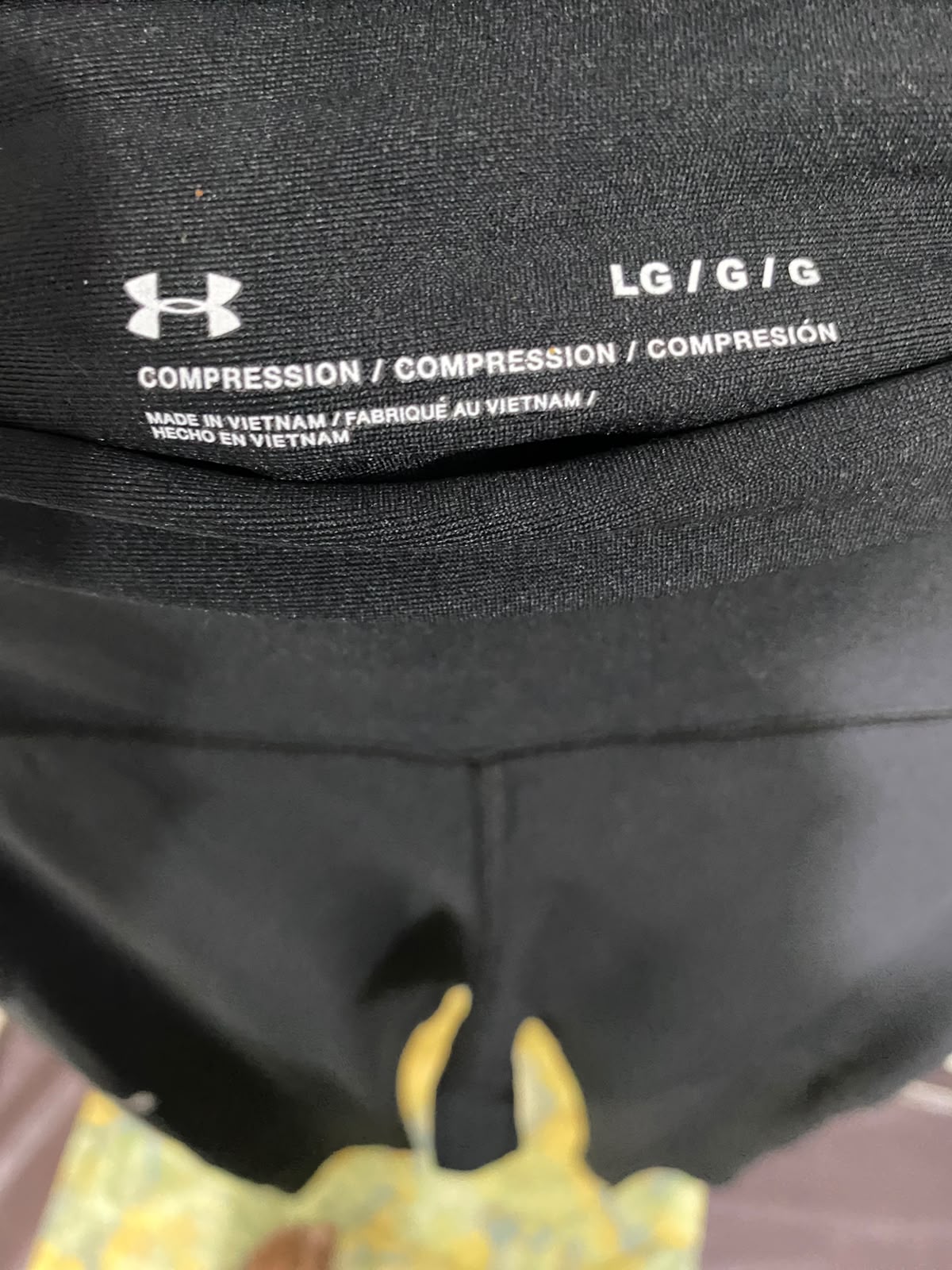 UNDER ARMOUR |M| WAIST 28| A39| BLACK HIGH-WAISTED POCKET PERFORMANCE LEGGINGS
