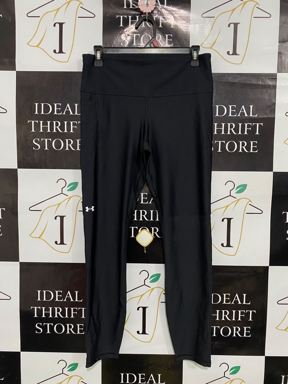 UNDER ARMOUR |M| WAIST 28| A39| BLACK HIGH-WAISTED POCKET PERFORMANCE LEGGINGS