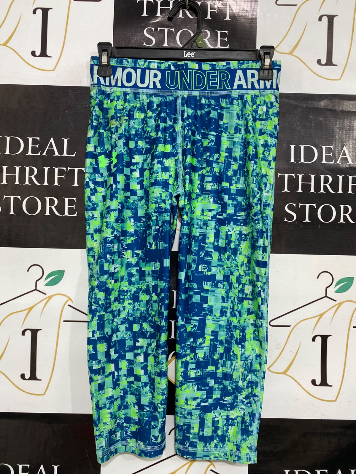 UNDER ARMOUR |S| WAIST 26| A39| BLUE & NEON GREEN DIGITAL CAMO PERFORMANCE CROPPED LEGGINGS