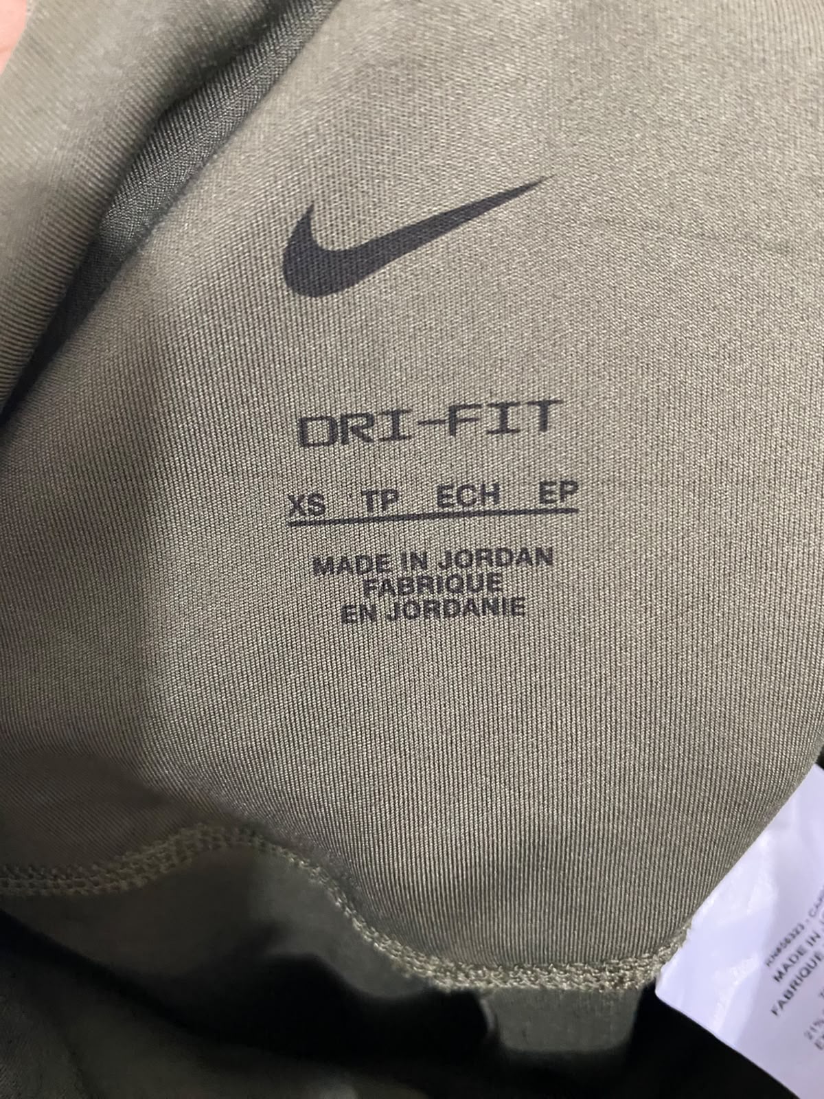 NIKE |XS| WAIST 22| A39| OLIVE GREEN HIGH-WAISTED DRI-FIT PERFORMANCE LEGGINGS