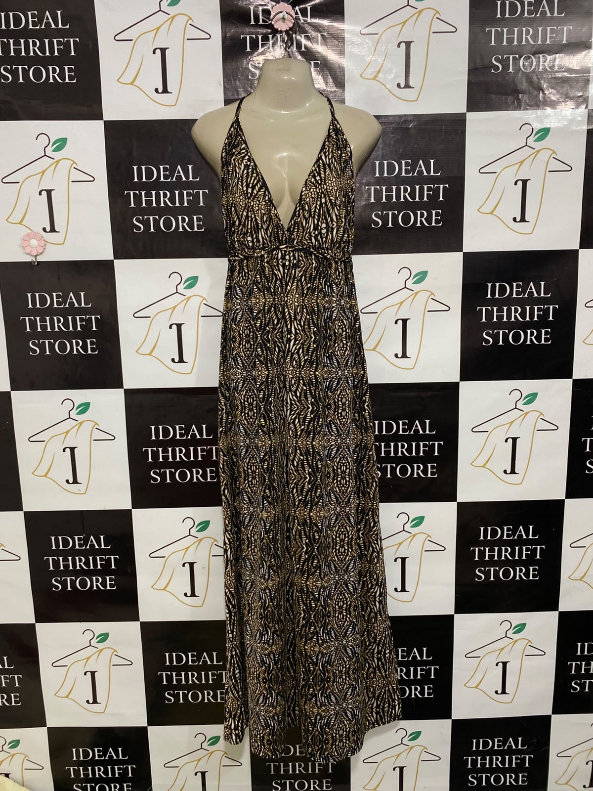 JANE NORMAN |S| BUST 15| A39| BLACK & GOLD ABSTRACT GEOMETRIC HALTER MAXI DRESS