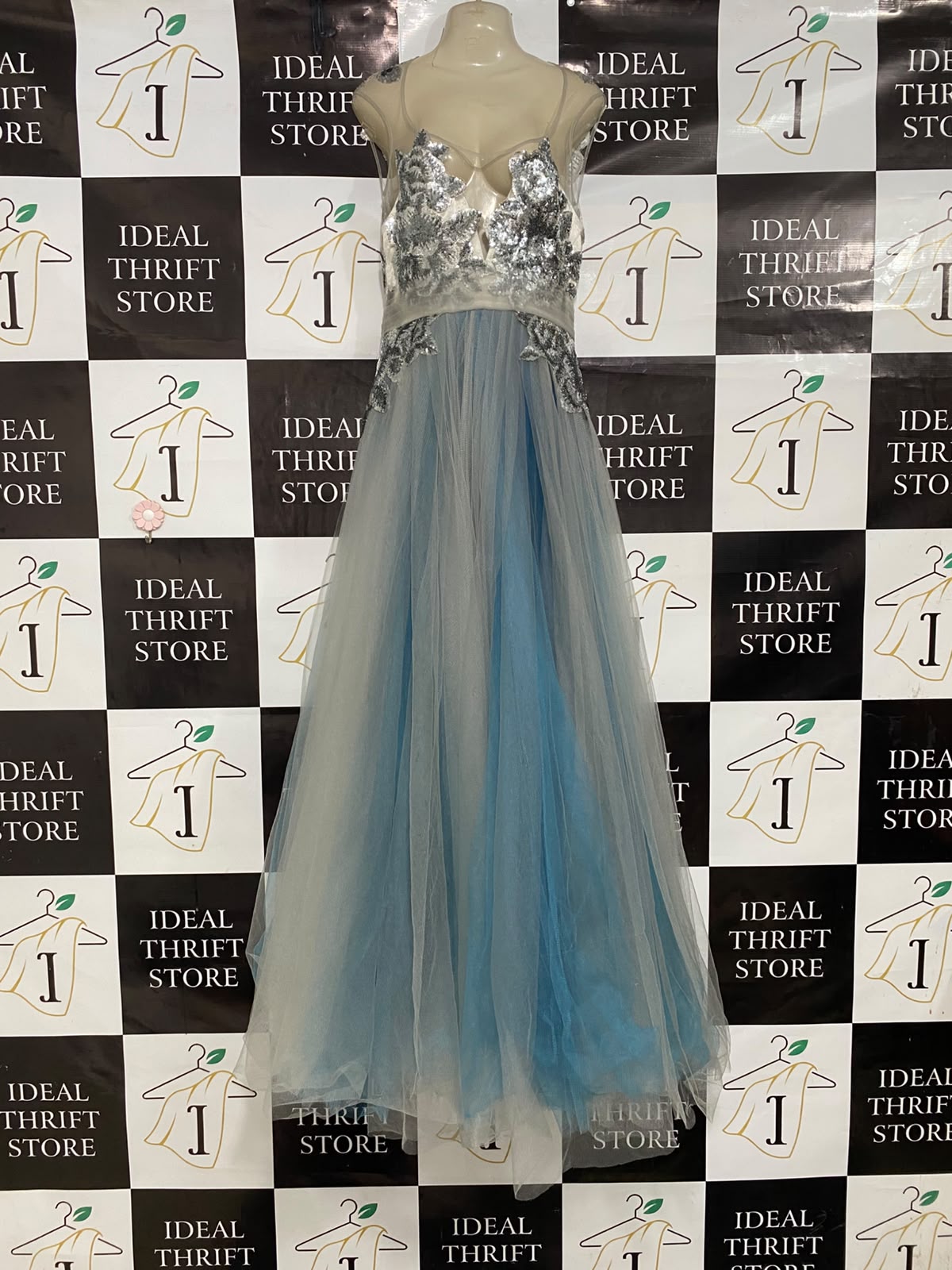 ZELEB |M| BUST 18| A38| ICE BLUE & SILVER SEQUIN EMBELLISHED TULLY EVENING GOWN