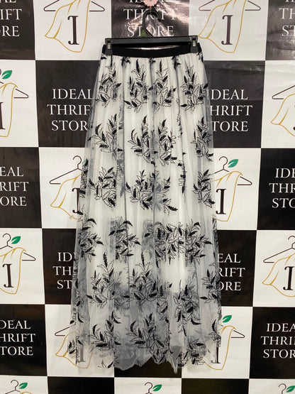 SHENG YI |XS| WAIST 24| A38| WHITE & BLACK FLORAL EMBROIDERED TULLE MIDI SKIRT