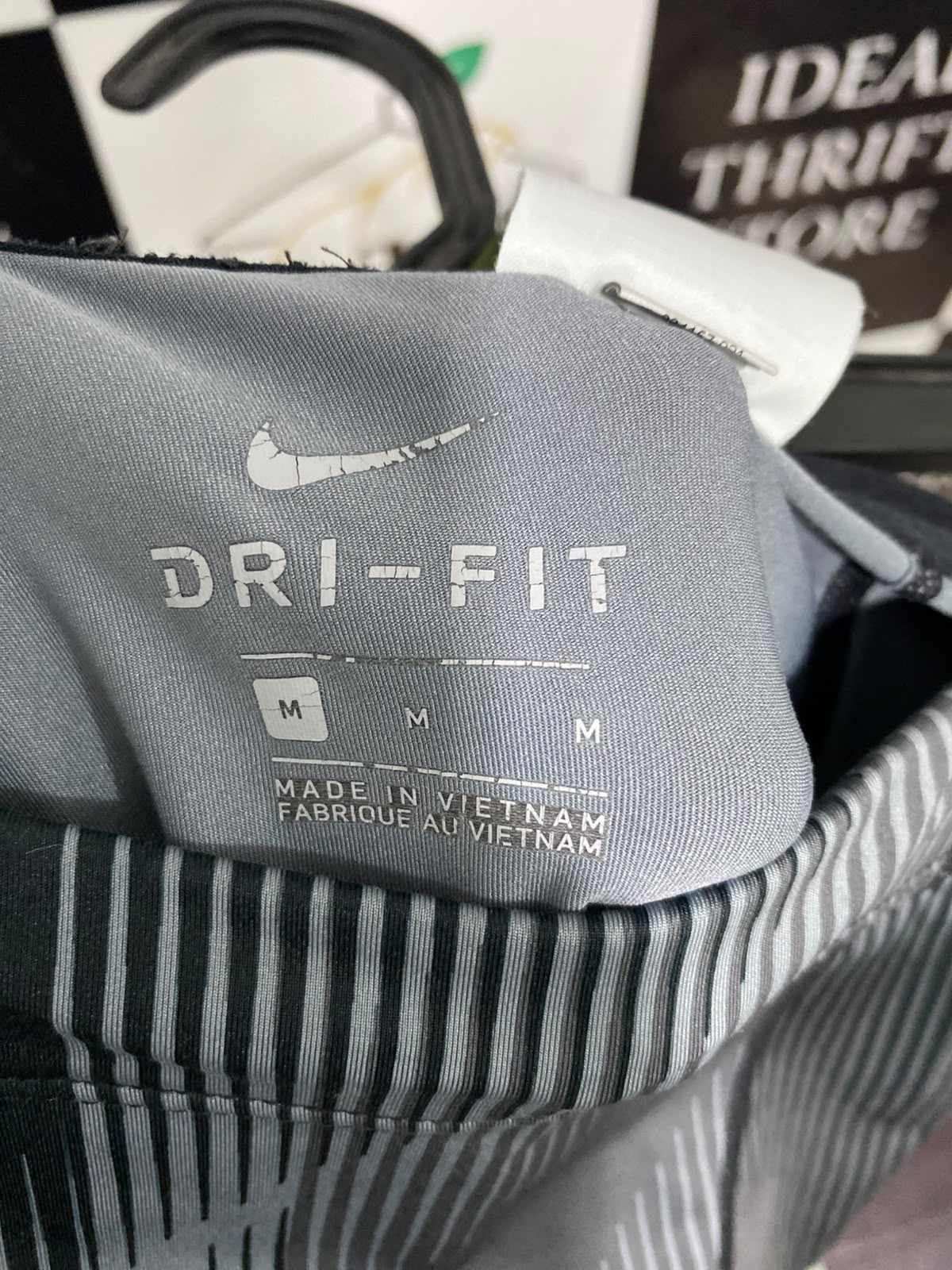 NIKE |M| WAIST 26| A38| GREY GEOMETRIC PRINT PERFORMANCE RUNNING TIGHTS