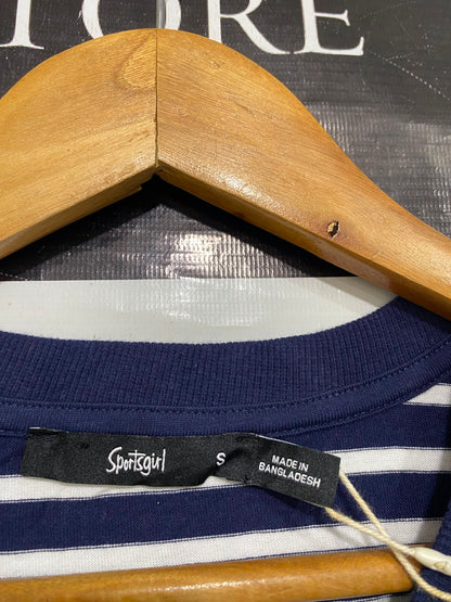 SPORTSGIRL |S| BUST 18| A40| NAVY STRIPED EMBROIDERED UTILITY T-SHIRT