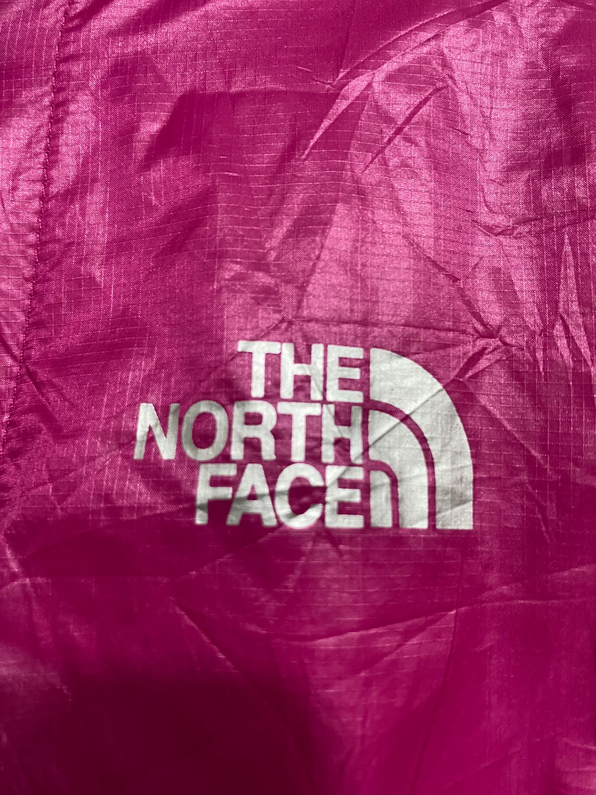 THE NORTH FACE |L| BUST 18| A39| MAGENTA AND BLACK HYBRID UTILITY JACKET