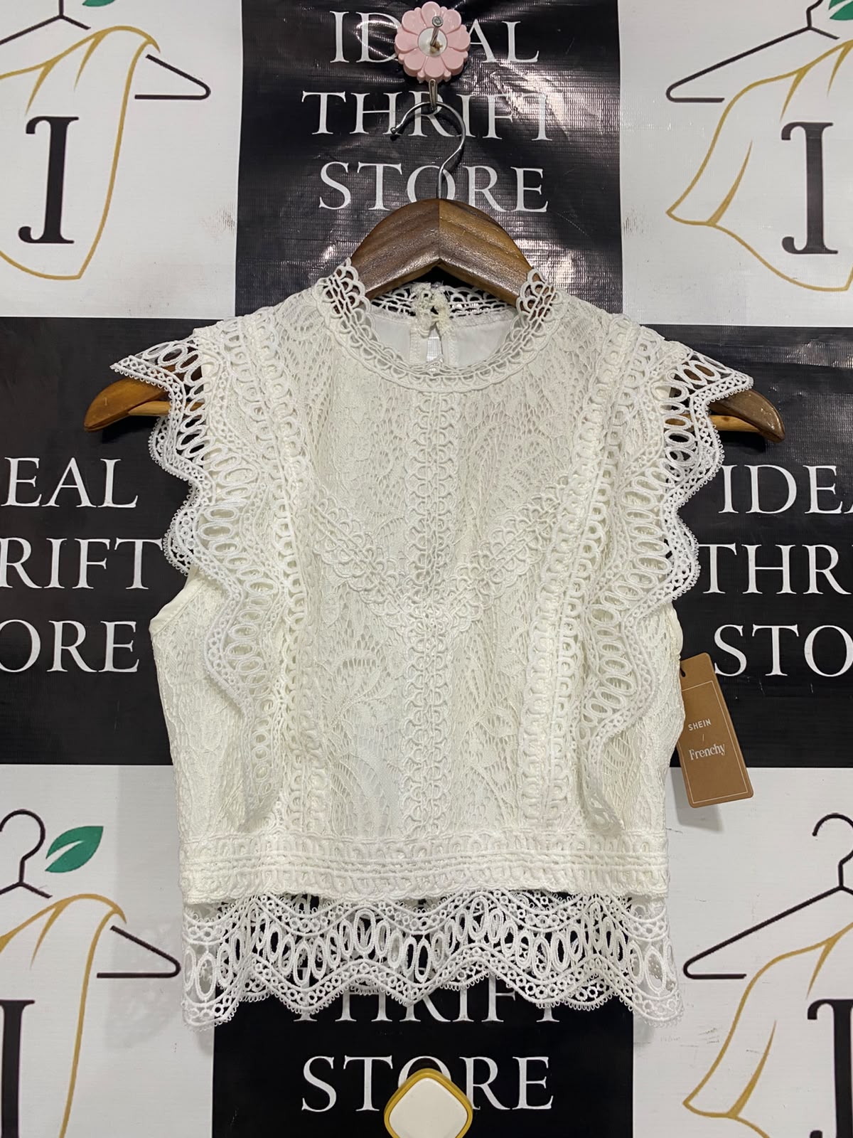 SHEIN |XS| BUST 14| A41| FRENCHY CREAM LACE CROPPED UTILITY TOP