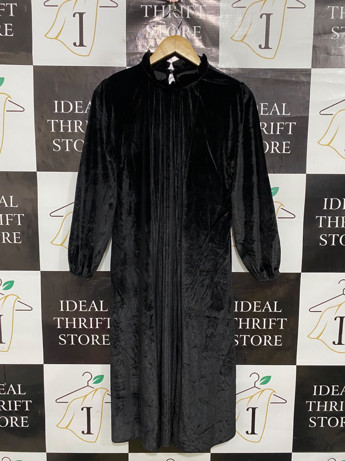 |S| BUST 17| A41| BLACK VELVET HIGH-NECK LONG-SLEEVE UTILITY MIDI DRESS