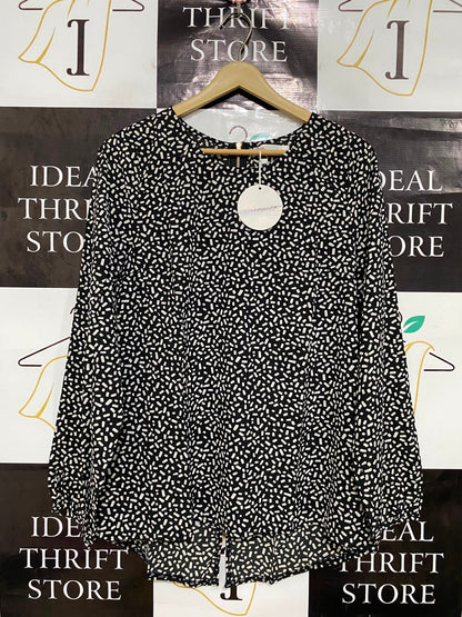 MORACLE |L| BUST 20| A41| BLACK AND WHITE ABSTRACT PRINT LONG-SLEEVE UTILITY BLOUSE