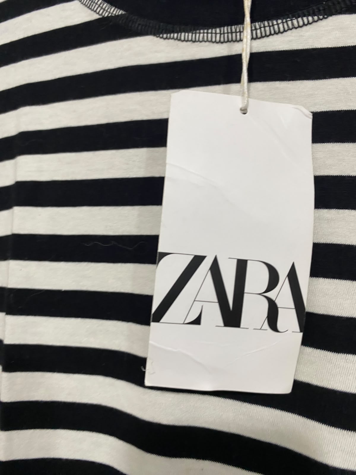 ZARA |M| BUST 20| A40| BLACK AND WHITE STRIPED MOCK NECK UTILITY T-SHIRT