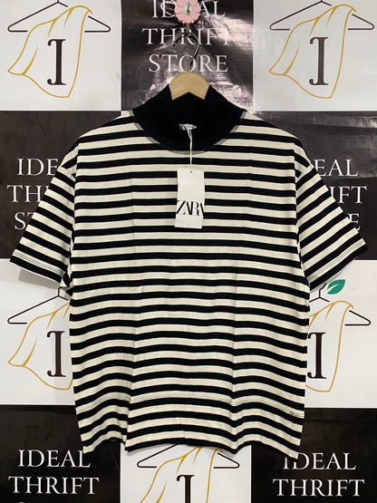 ZARA |M| BUST 20| A40| BLACK AND WHITE STRIPED MOCK NECK UTILITY T-SHIRT