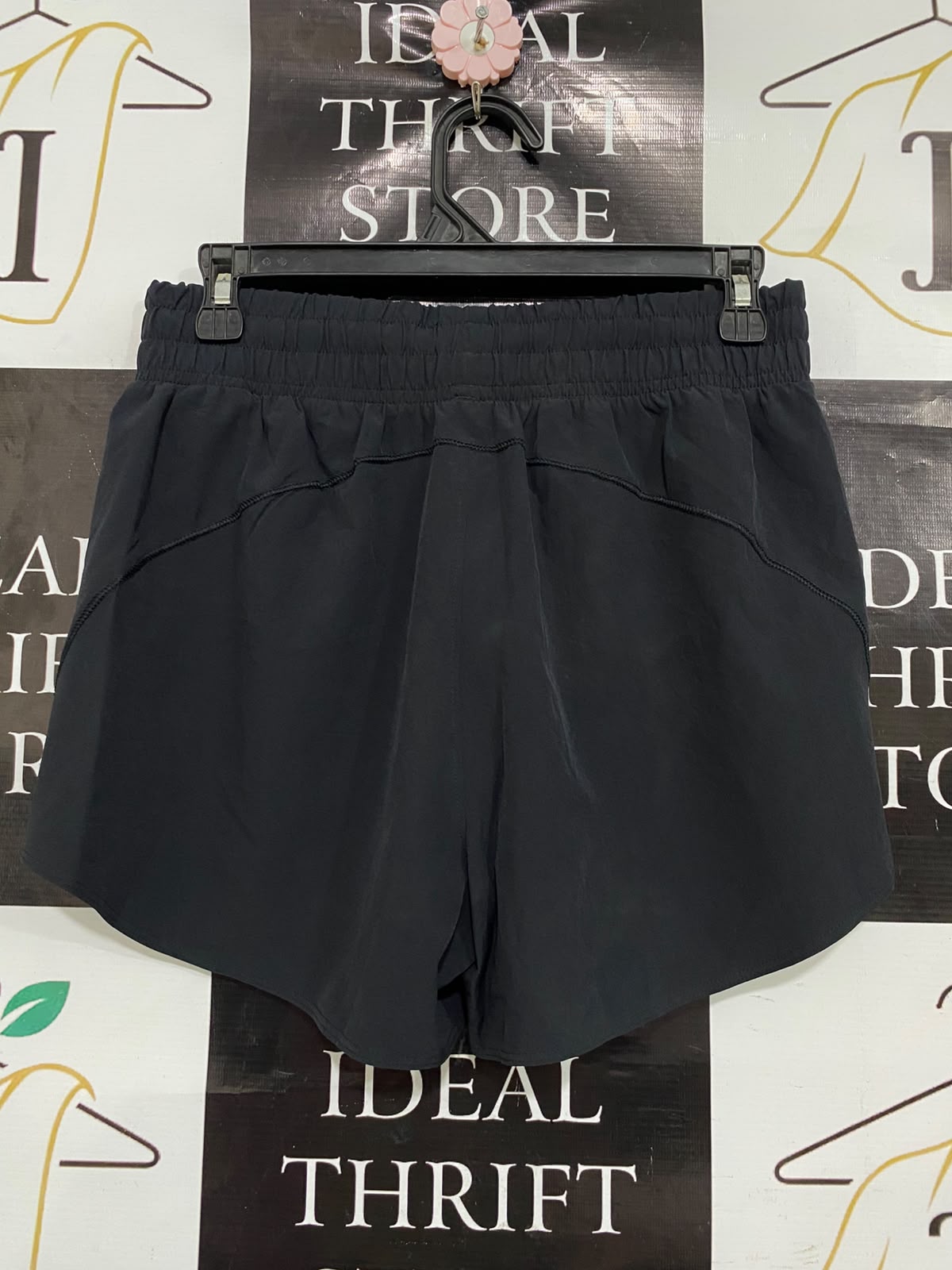 UNDER ARMOUR |S| WAIST 26| A40| BLACK PERFORMANCE ATHLETIC UTILITY SHORTS