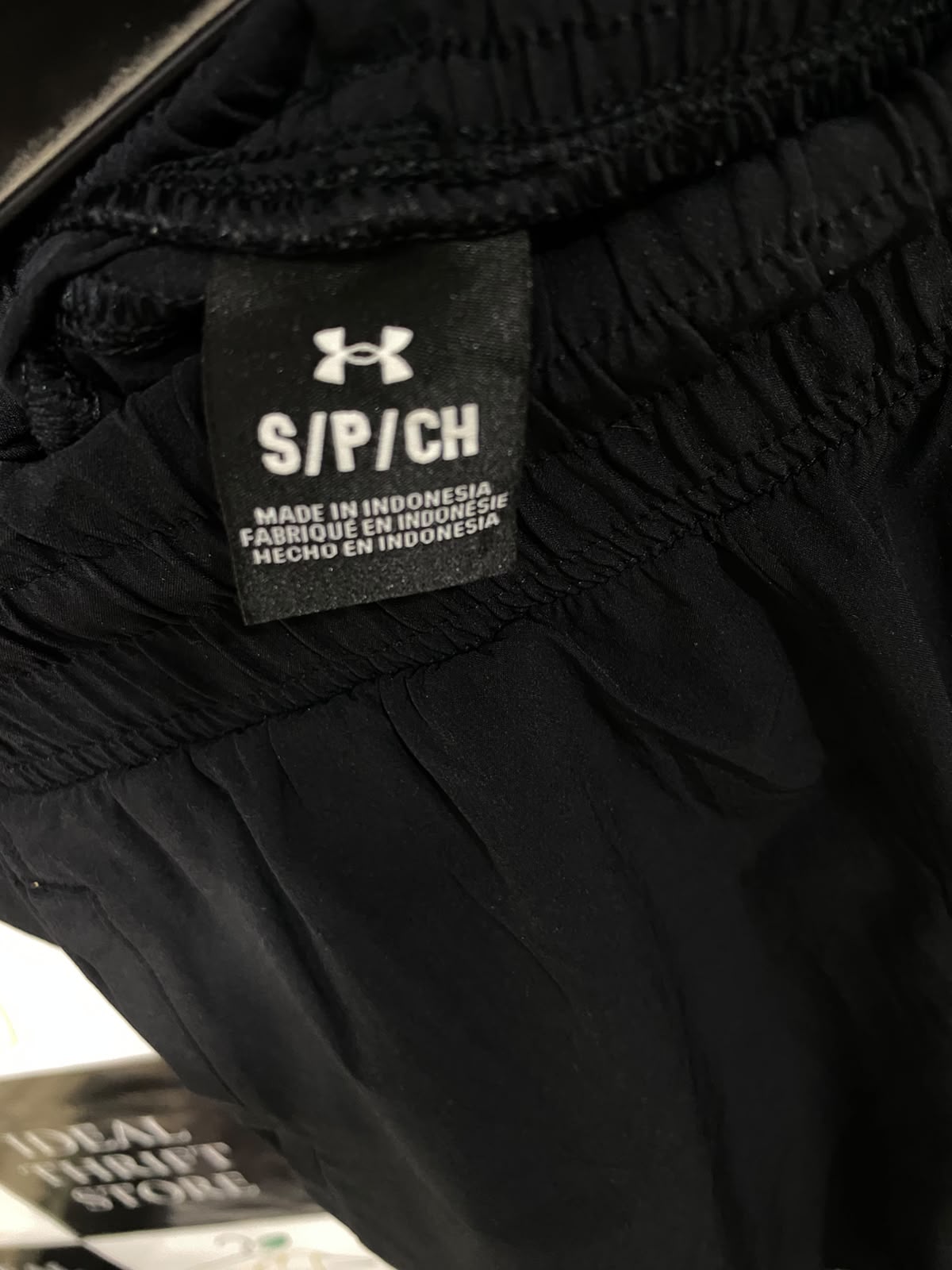 UNDER ARMOUR |S| WAIST 26| A40| BLACK PERFORMANCE ATHLETIC UTILITY SHORTS