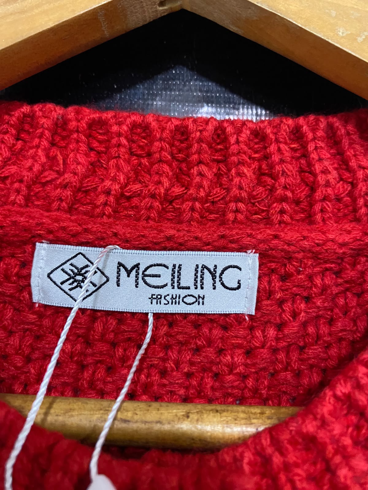 MEILING |L| BUST 20| A42| VIBRANT RED TEXTURED KNIT BUTTON-UP UTILITY CARDIGAN
