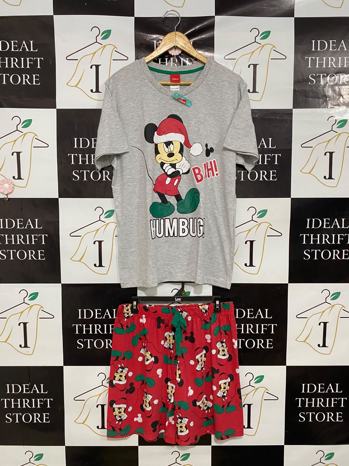 DISNEP |M| A42| MICKEY "HUMBUG" GREY TEE AND RED PAJAMA SHORTS UTILITY LOUNGE SET