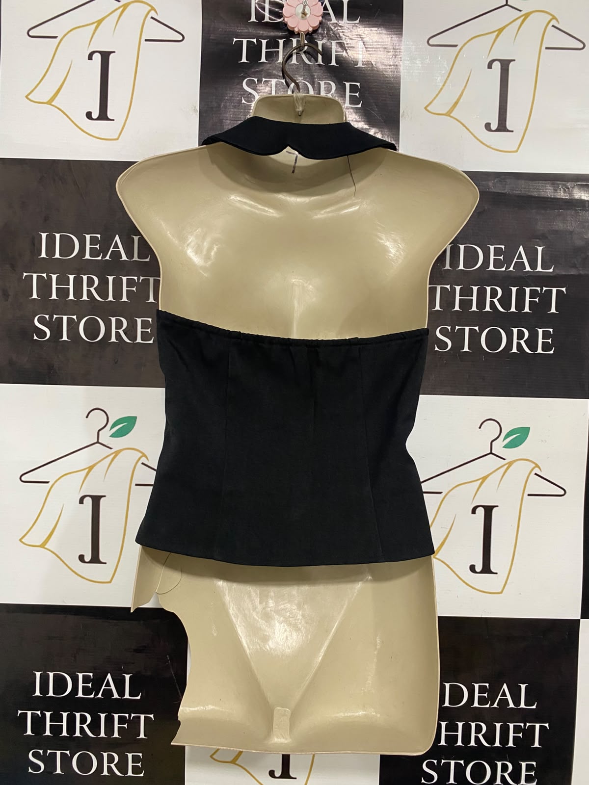 PRETTYLITTLE THING |S| BUST 15| A41| BLACK TAILORED VEST UTILITY CROP TOP