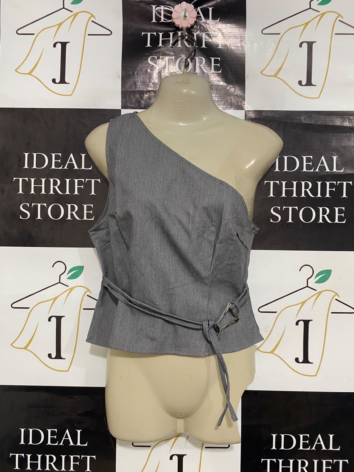 MOTEL |M| BUST 16| A41| GREY ONE-SHOULDER BELTED UTILITY CROP TOP