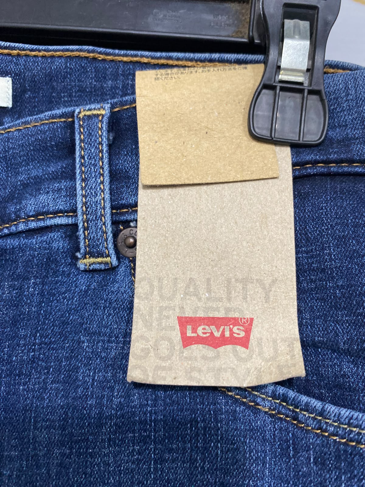 LEVIS |L| WAIST 32| A41| BLUE WASH CLASSIC BOOTCUT UTILITY DENIM JEANS