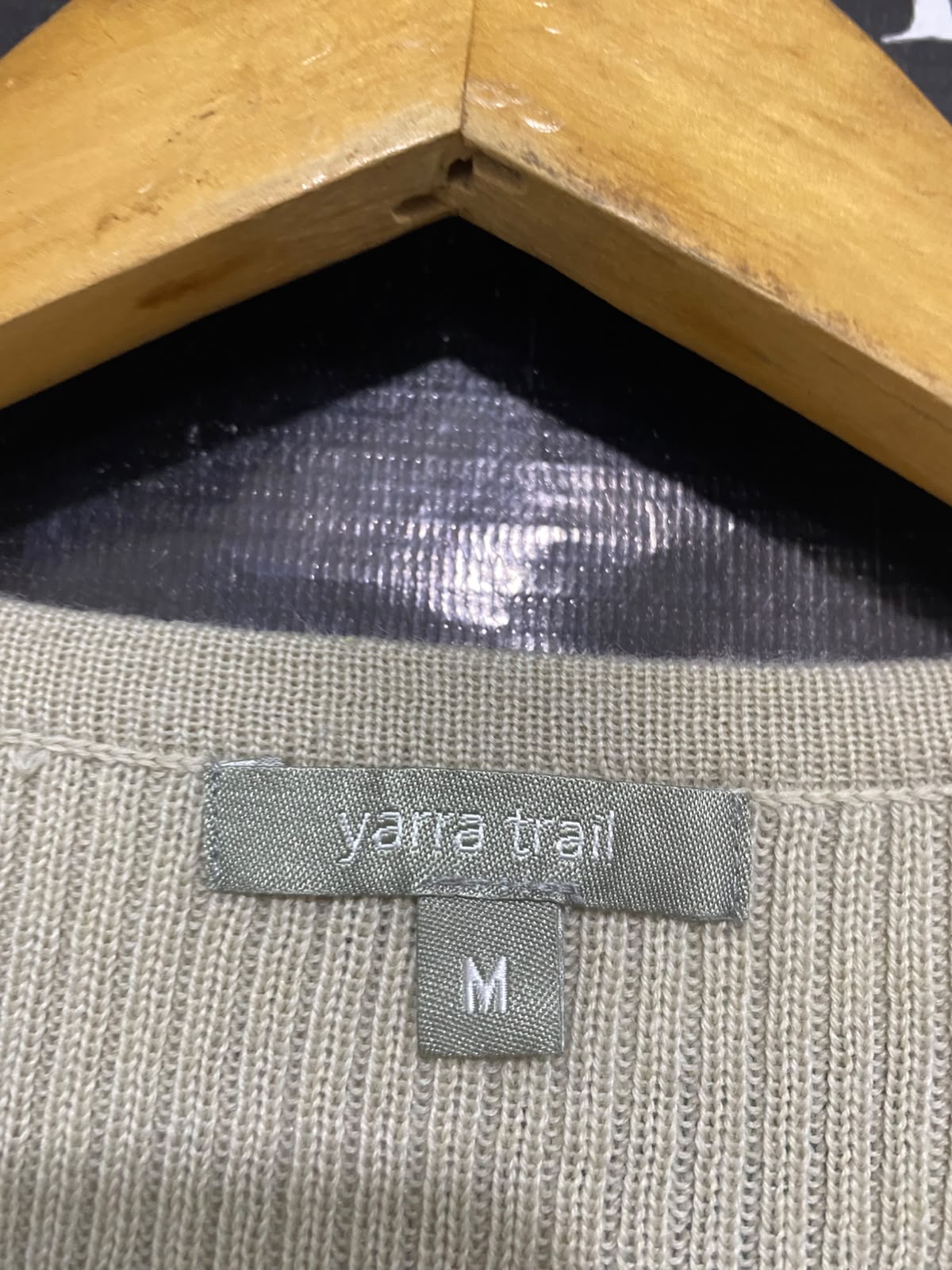 YARRA TRAIL |M| BUST 16| A41| BEIGE MULTI-BUTTON RIBBED UTILITY CARDIGAN