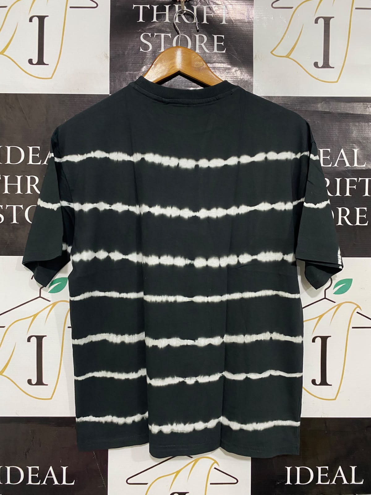 ANKO |M| BUST 19| A41| BLACK AND WHITE TIE-DYE STRIPE UTILITY TEE