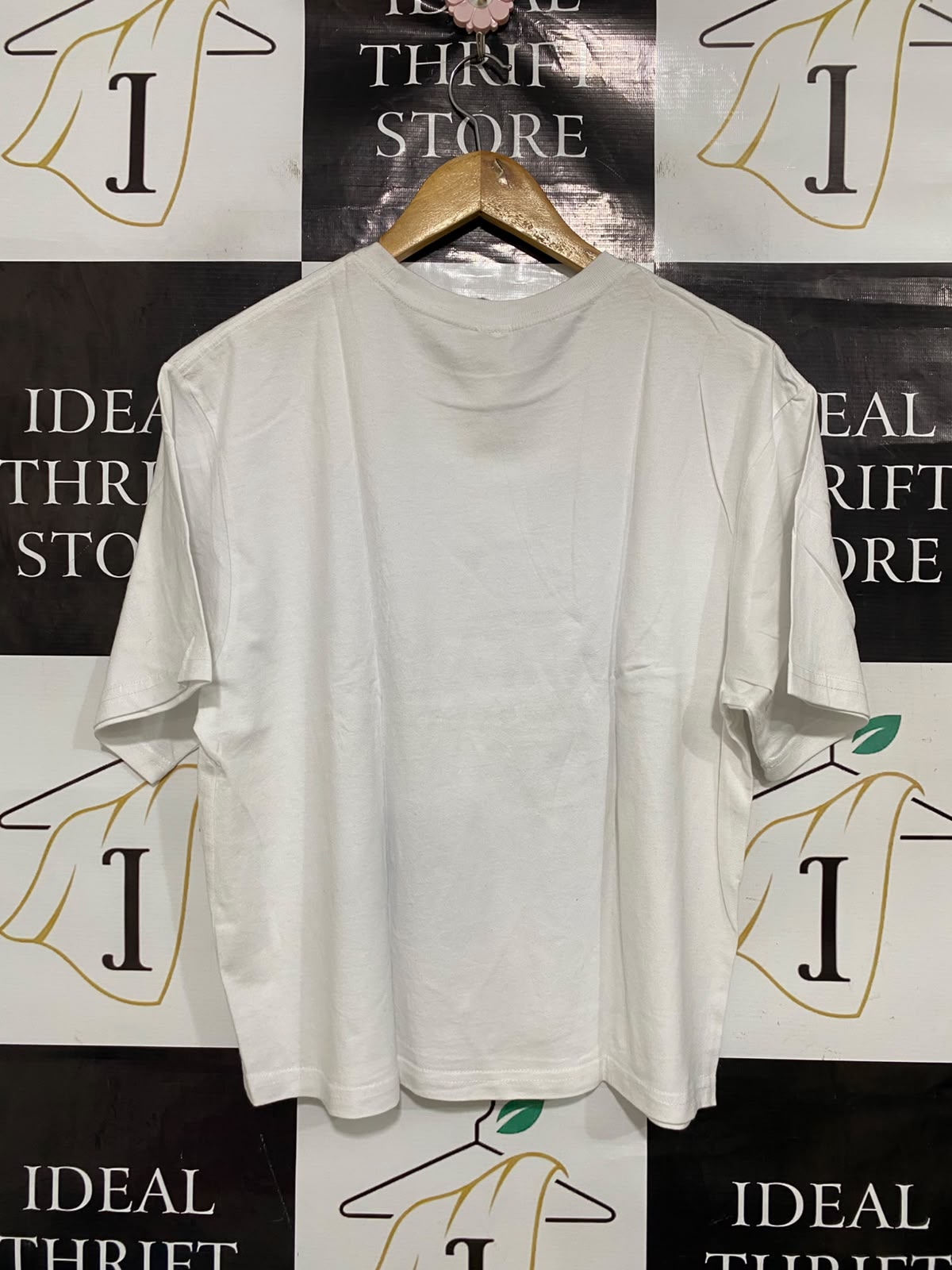 UNITED |L| BUST 21| A43| PURPLE-GRAPHIC WHITE UTILITY TEE