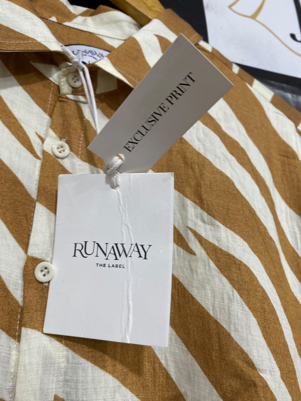 RUNAWAY |L| BUST 24| A42| MUSTARD & WHITE ZEBRA-PRINT UTILITY BUTTON-DOWN SHIRT