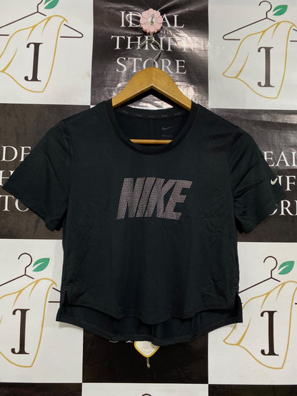 NIKE |XS| BUST 16| A42| BLACK DRI-FIT STUDDED LOGO PERFORMANCE UTILITY TEE
