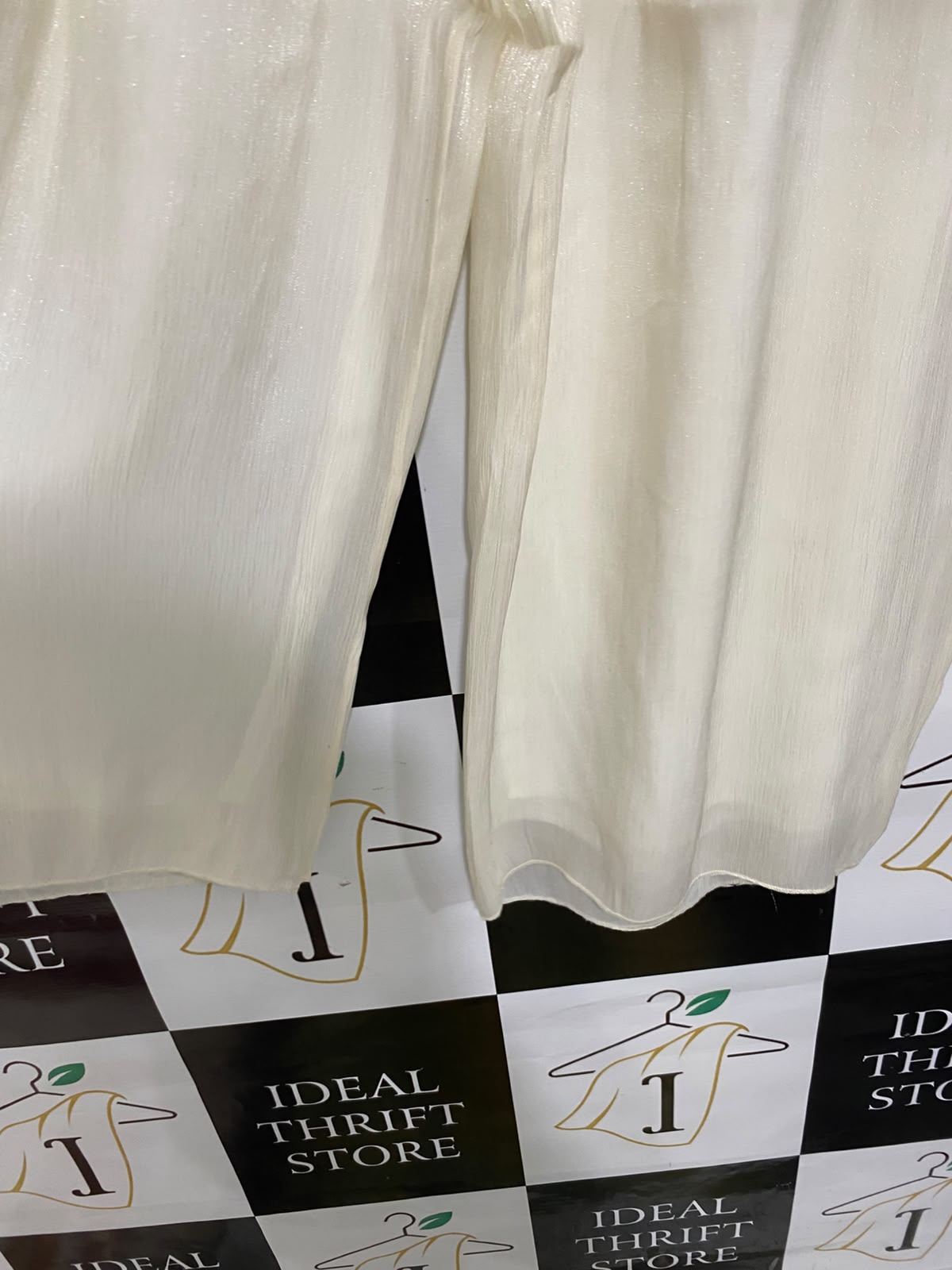 |L| WAIST 32| A42| CREAM METALLIC SHIMMER PLEATED UTILITY PALAZZO PANTS