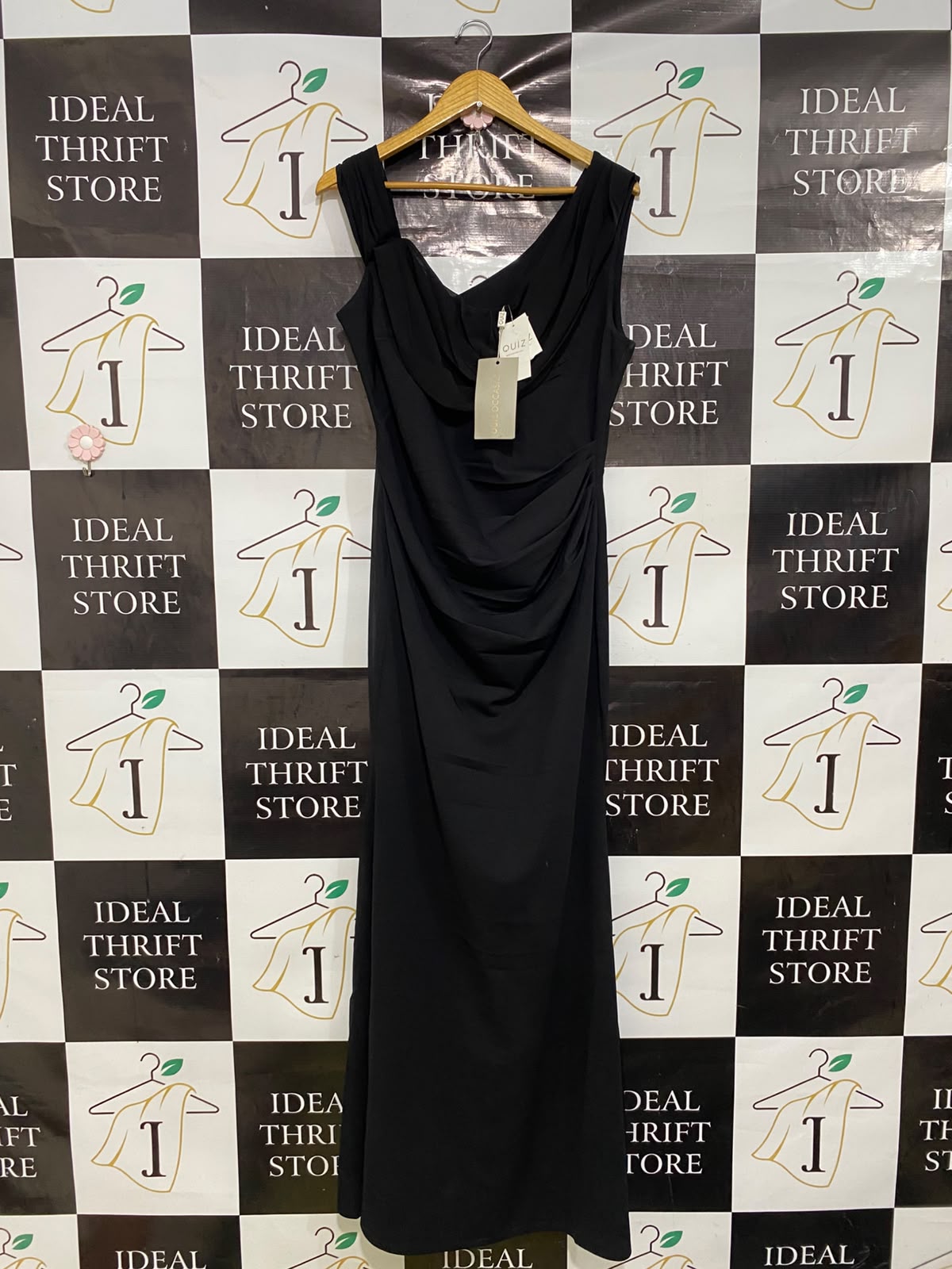 QUIZ |M| BUST 17| A42| BLACK ONE-SHOULDER RUCHED EVENING MAXI DRESS